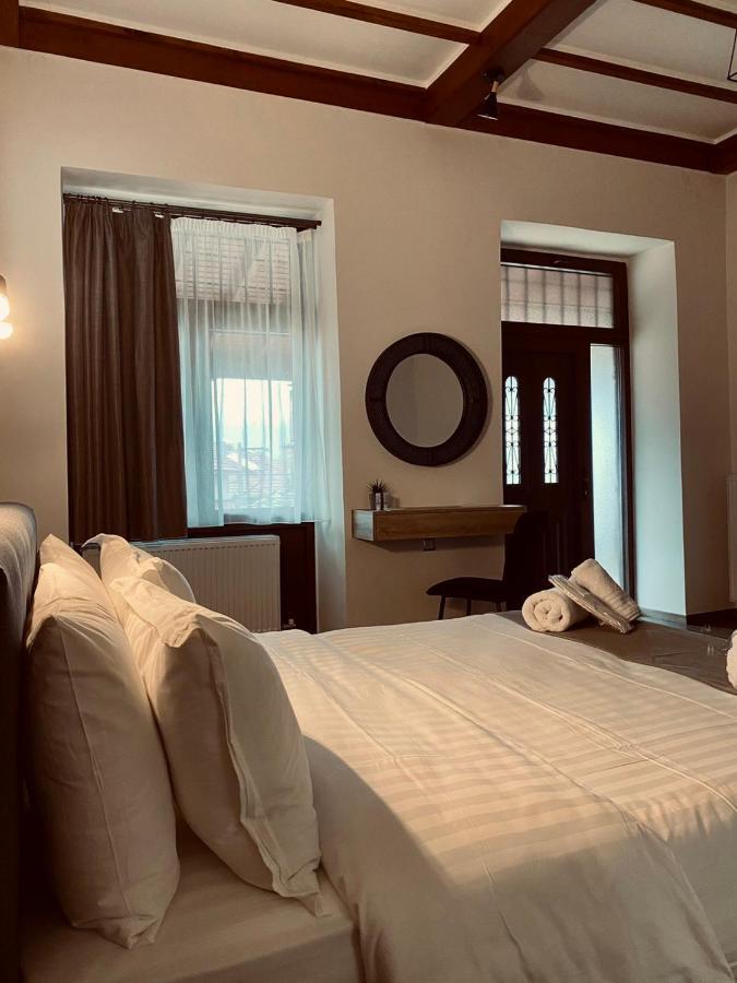 11 Luxury Apartments เมทโซโว ภายนอก รูปภาพ